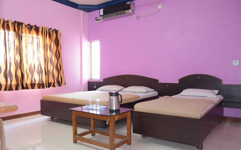 Hotel Radhika, Somnath 4